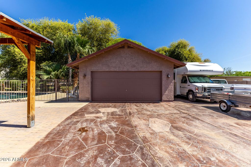 Image 16 of property listing at 6241 N 186th Avenue, Waddell, AZ 85355