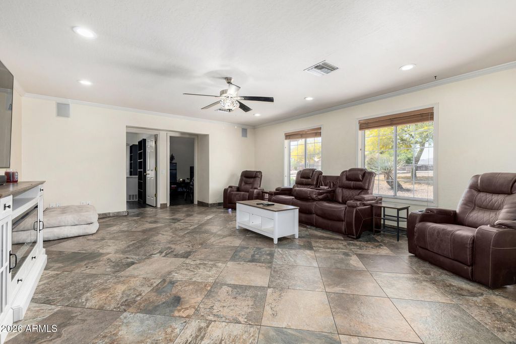 Image 18 of property listing at 6241 N 186th Avenue, Waddell, AZ 85355