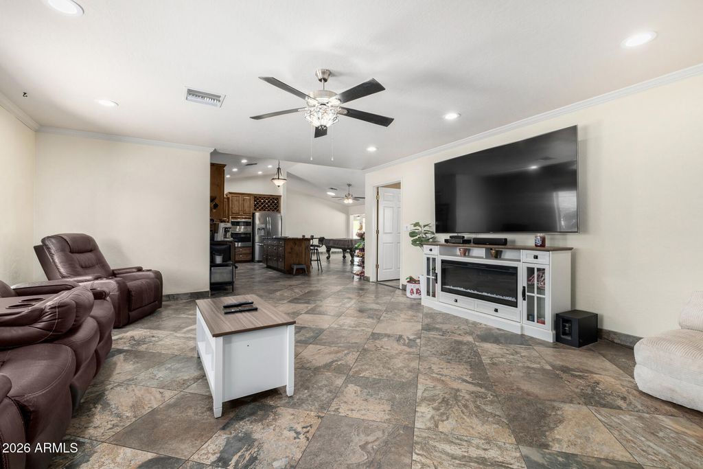 Image 19 of property listing at 6241 N 186th Avenue, Waddell, AZ 85355