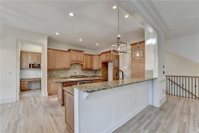 7405 Ledgewood Way, Suwanee, GA 30024