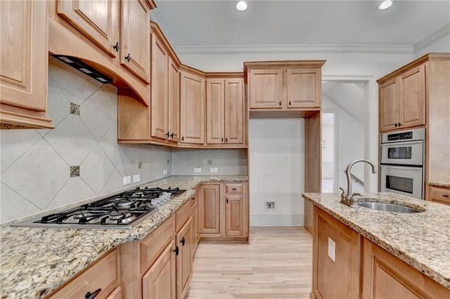 7405 Ledgewood Way, Suwanee, GA 30024