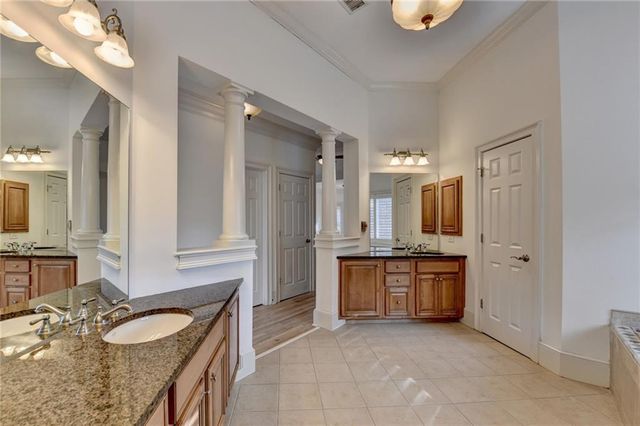 7405 Ledgewood Way, Suwanee, GA 30024