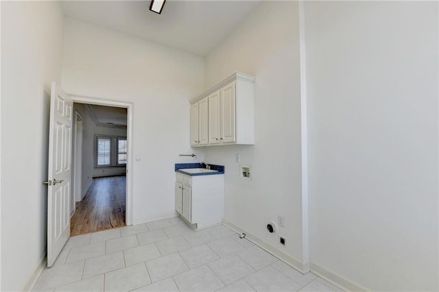 7405 Ledgewood Way, Suwanee, GA 30024