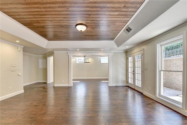 7405 Ledgewood Way, Suwanee, GA 30024