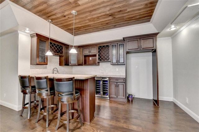 7405 Ledgewood Way, Suwanee, GA 30024