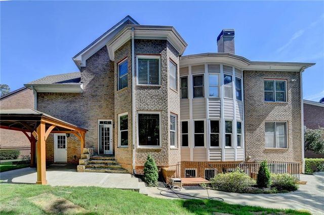 7405 Ledgewood Way, Suwanee, GA 30024