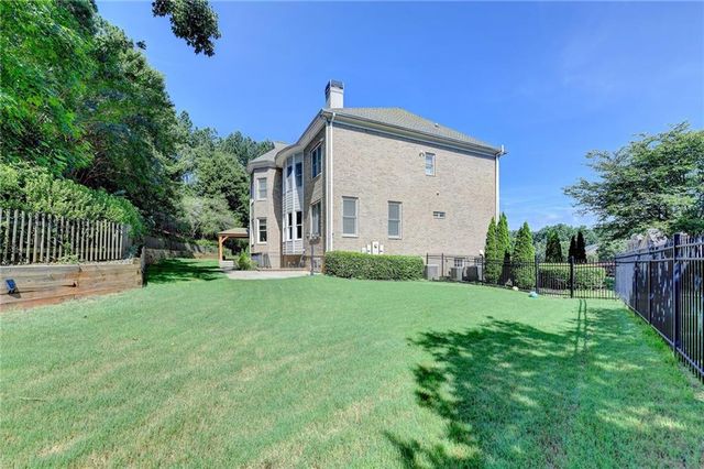 7405 Ledgewood Way, Suwanee, GA 30024