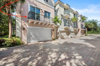 3807 NW 5th Terrace, Boca Raton, FL 33431
