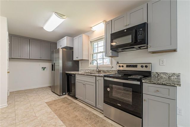 926 Live Oak Court, Lawrenceville, GA 30046