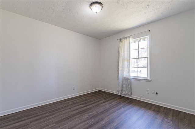 926 Live Oak Court, Lawrenceville, GA 30046