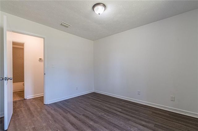 926 Live Oak Court, Lawrenceville, GA 30046