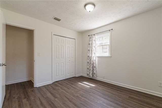 926 Live Oak Court, Lawrenceville, GA 30046