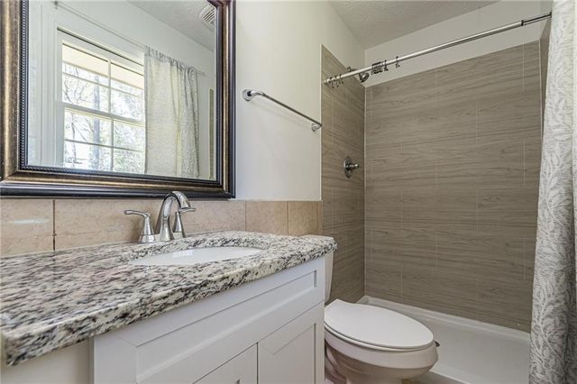 926 Live Oak Court, Lawrenceville, GA 30046