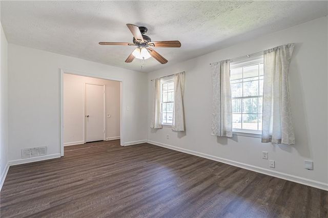 926 Live Oak Court, Lawrenceville, GA 30046