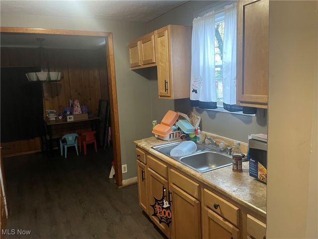 429 Gobel Avenue NE, Canton, OH 44704