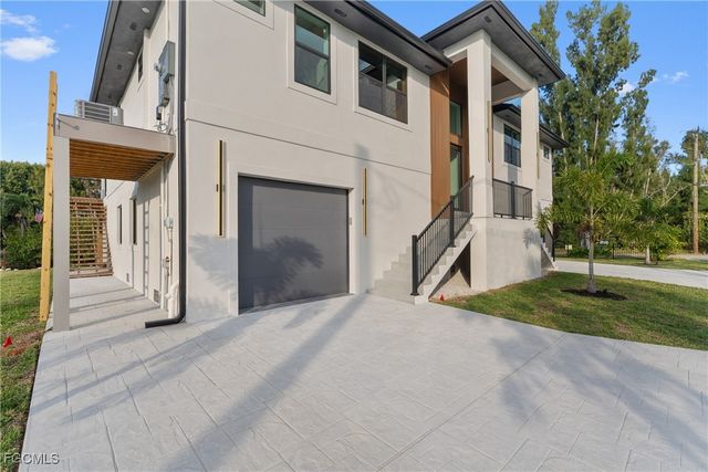 18190 Pioneer RD, Fort Myers, FL 33908