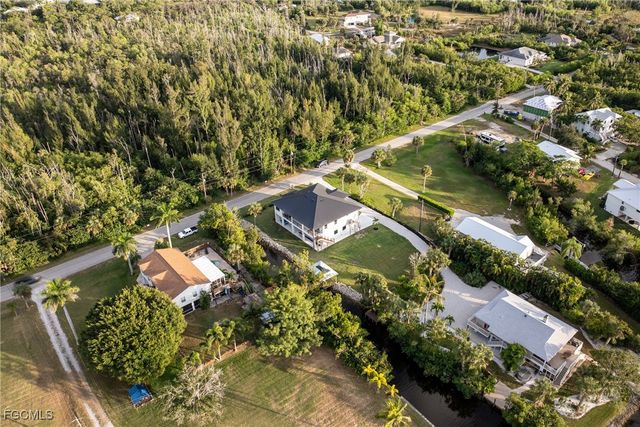 18190 Pioneer RD, Fort Myers, FL 33908