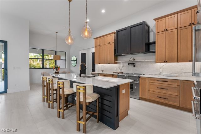 18190 Pioneer RD, Fort Myers, FL 33908