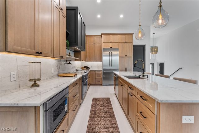 18190 Pioneer RD, Fort Myers, FL 33908