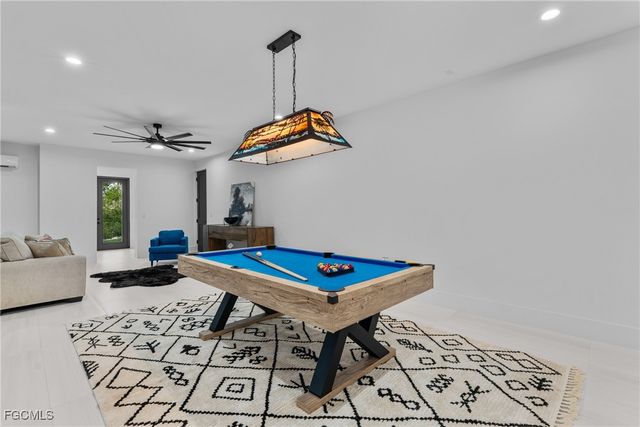 18190 Pioneer RD, Fort Myers, FL 33908