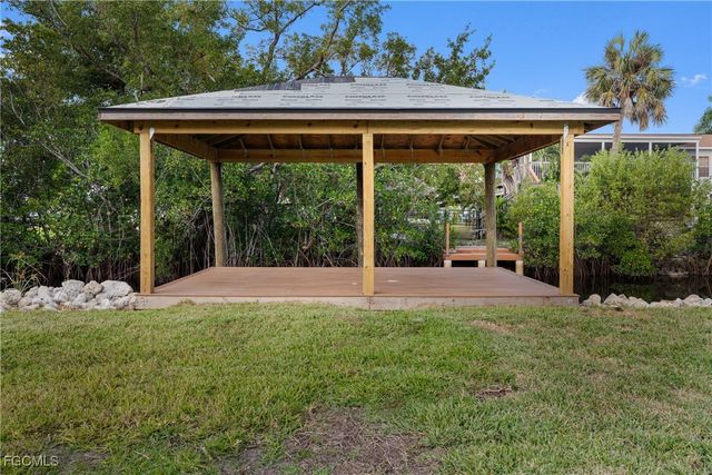 18190 Pioneer RD, Fort Myers, FL 33908