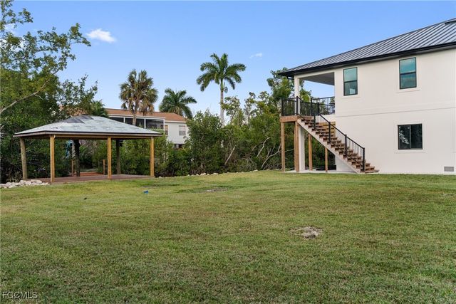 18190 Pioneer RD, Fort Myers, FL 33908