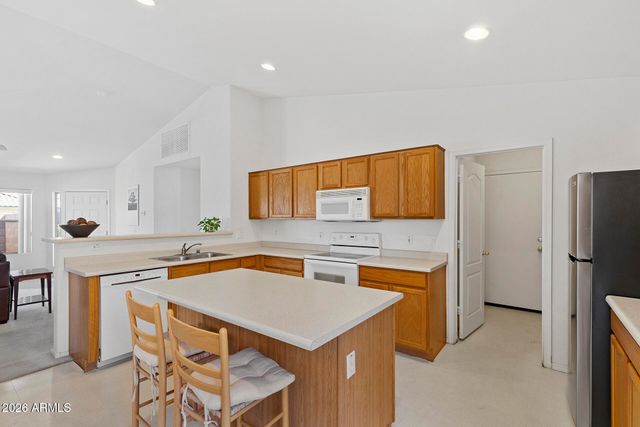 9320 W DEANNA Drive, Peoria, AZ 85382