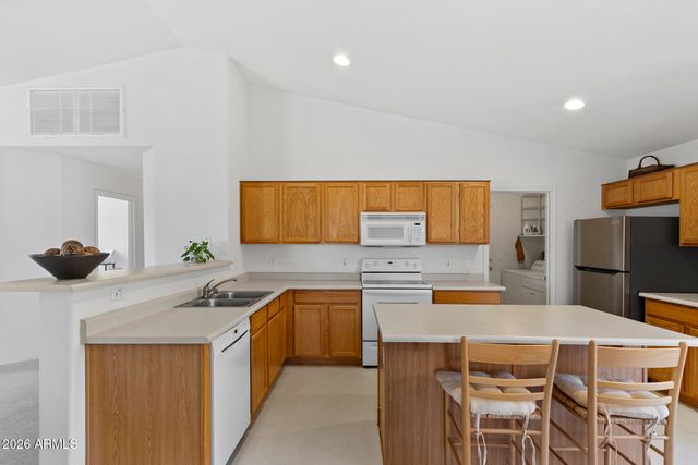 9320 W DEANNA Drive, Peoria, AZ 85382