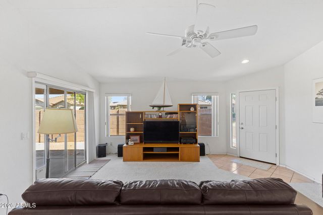 9320 W DEANNA Drive, Peoria, AZ 85382