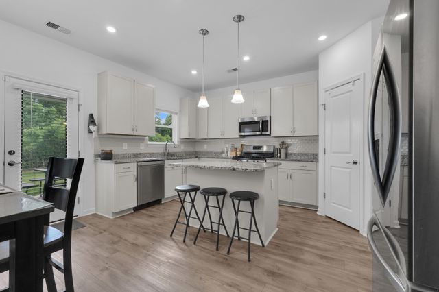 497 Buddy Dr, Columbia, TN 38401