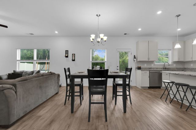 497 Buddy Dr, Columbia, TN 38401