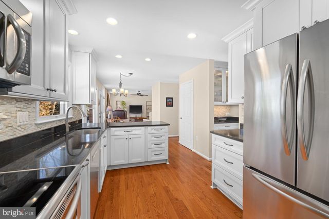 9616 OAKINGTON DR, Fairfax Station, VA 22039