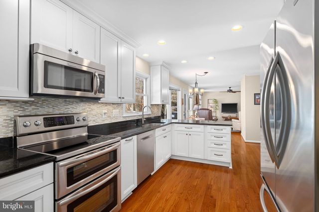 9616 OAKINGTON DR, Fairfax Station, VA 22039