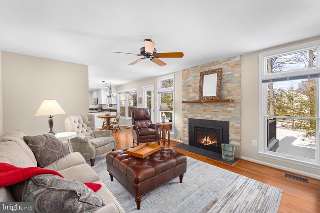 9616 OAKINGTON DR, Fairfax Station, VA 22039