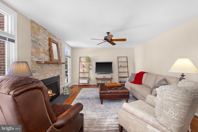 9616 OAKINGTON DR, Fairfax Station, VA 22039