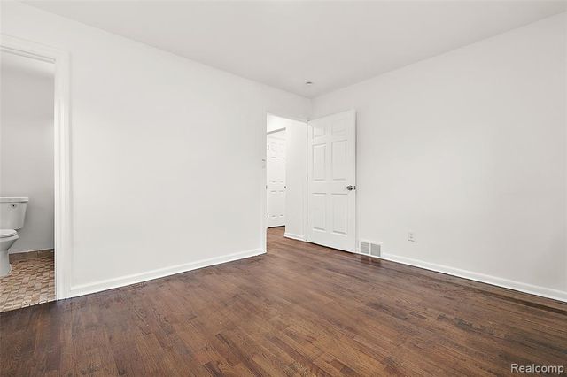 23711 Coyle Street, Oak Park, MI 48237