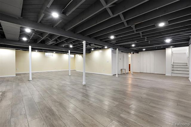 23711 Coyle Street, Oak Park, MI 48237