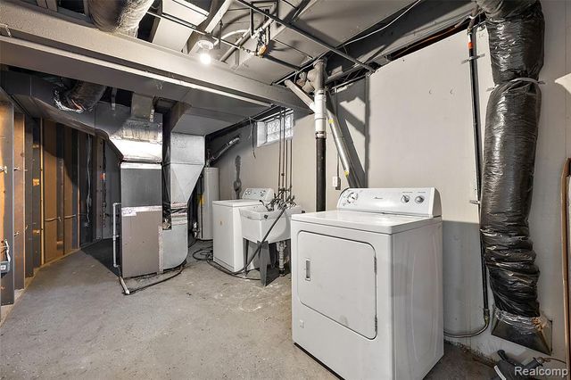 23711 Coyle Street, Oak Park, MI 48237