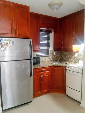 251 172nd St 112, Sunny Isles Beach, FL 33160