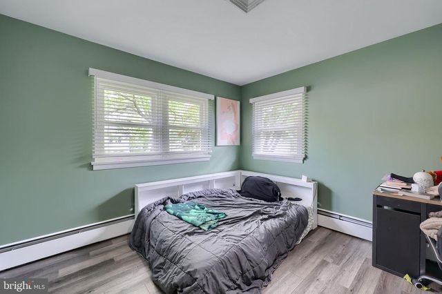 43 OAK LN, Hershey, PA 17033