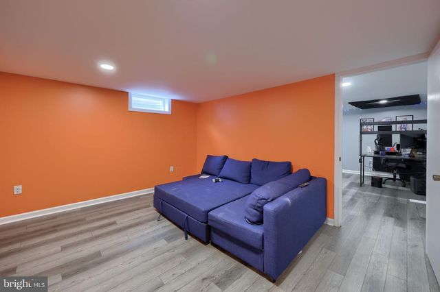 43 OAK LN, Hershey, PA 17033