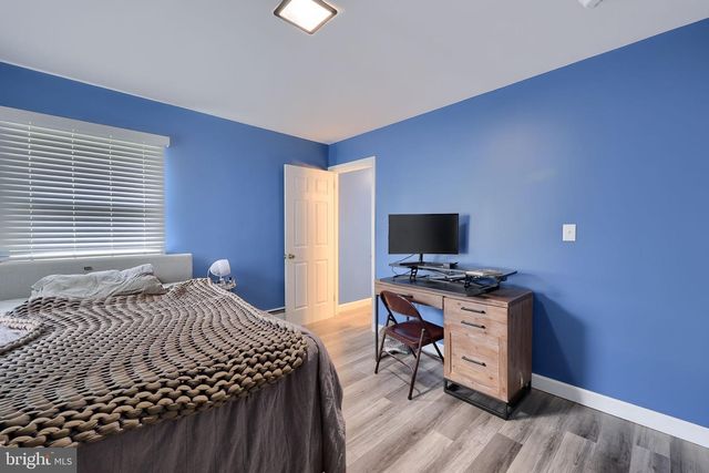 43 OAK LN, Hershey, PA 17033