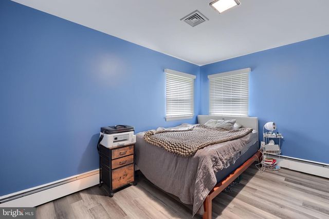 43 OAK LN, Hershey, PA 17033