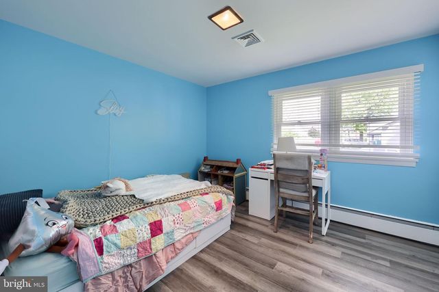 43 OAK LN, Hershey, PA 17033