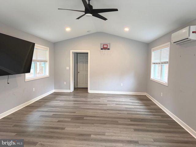 43 OAK LN, Hershey, PA 17033