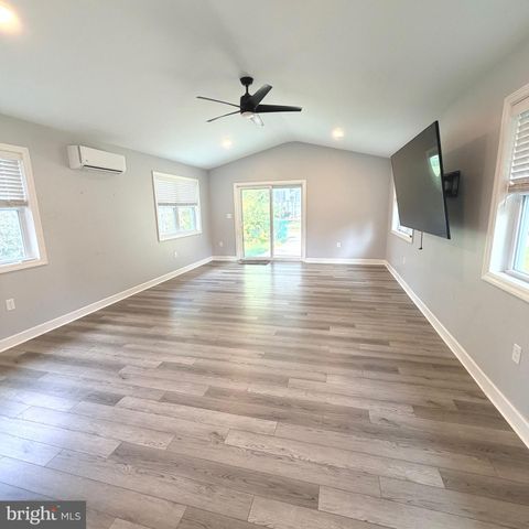 43 OAK LN, Hershey, PA 17033