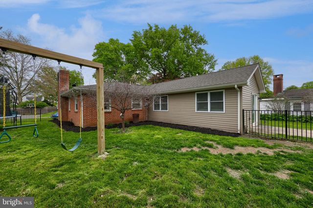 43 OAK LN, Hershey, PA 17033