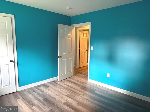 43 OAK LN, Hershey, PA 17033
