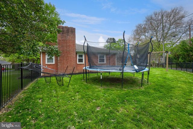 43 OAK LN, Hershey, PA 17033