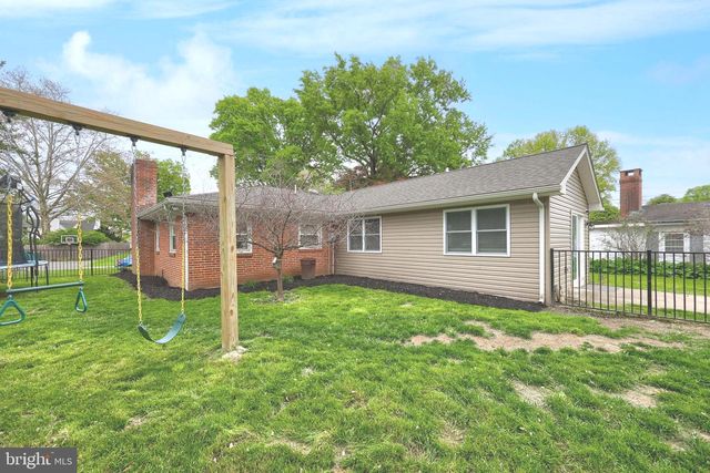 43 OAK LN, Hershey, PA 17033